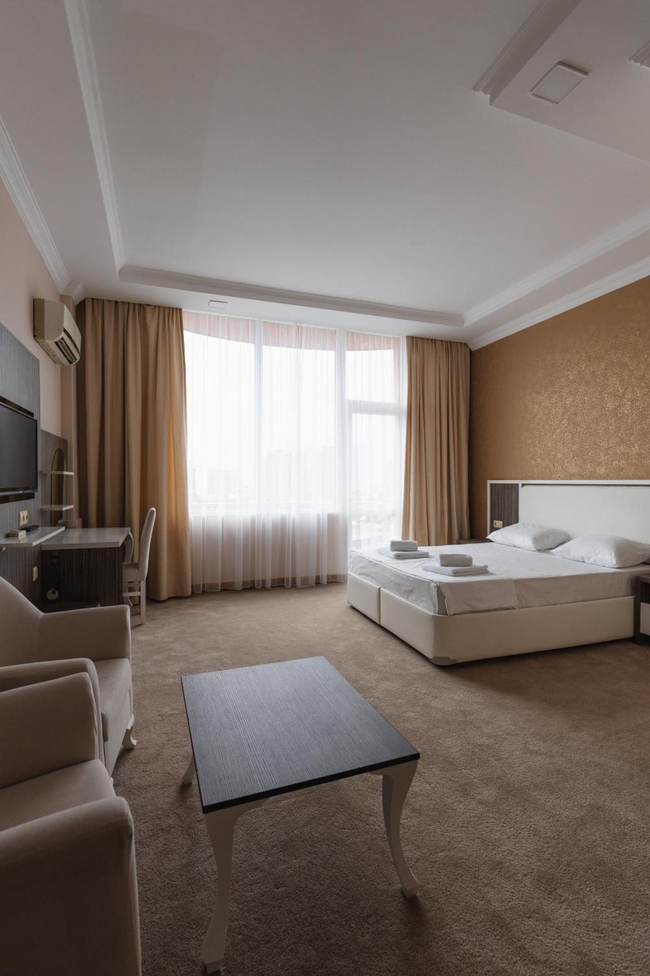 Grand Georgian Palace Batumi Bagian luar foto
