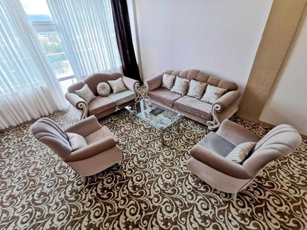 Grand Georgian Palace Batumi Bagian luar foto